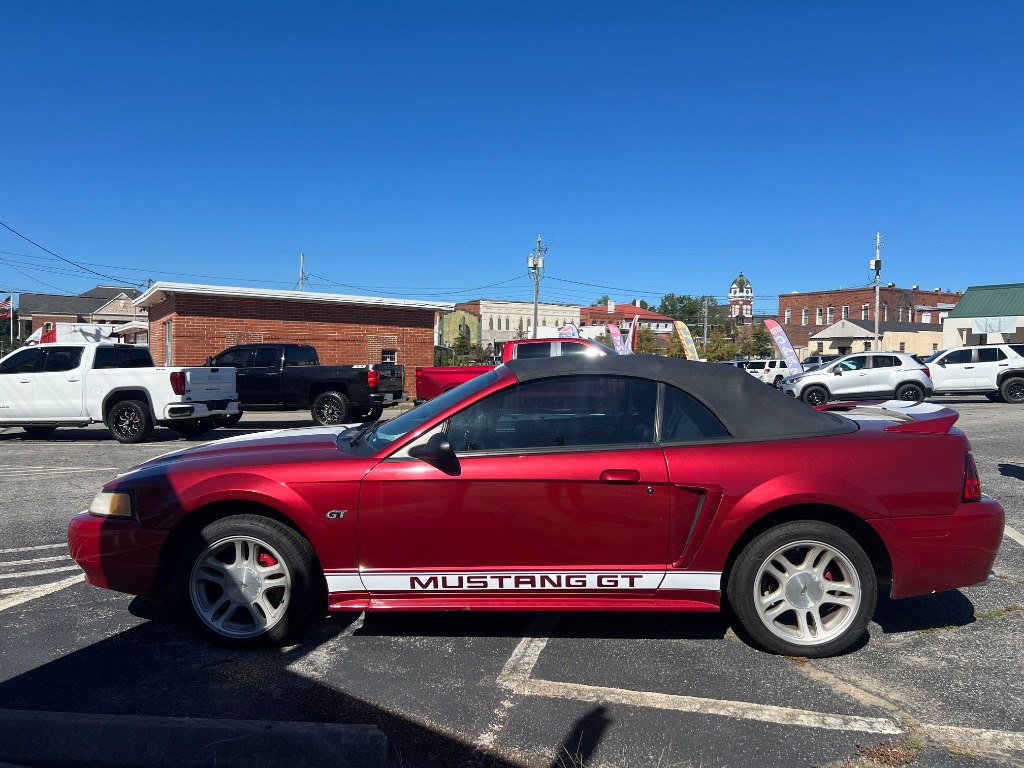 2000 Ford Mustang GT's photo