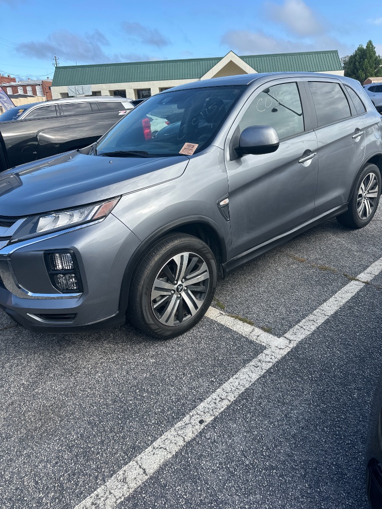 2023 Mitsubishi Outlander Sport ES's photo
