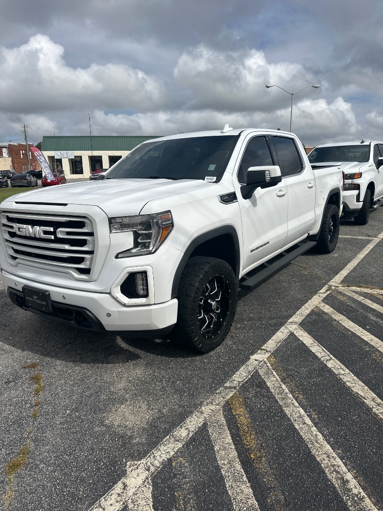 2019 GMC Sierra 1500 SLT's photo